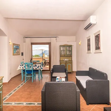 Apartment Levante & Est With Shared Pool - Happy Monte Petrosu