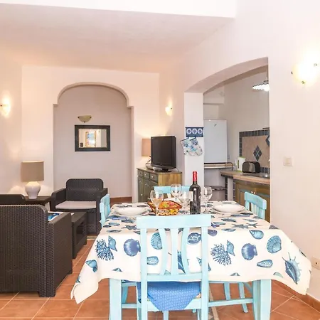 Apartment Levante & Est With Shared Pool - Happy
