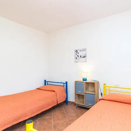 Levante & Est With Shared Pool - Happy Monte Petrosu