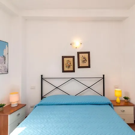 Apartment Levante & Est With Shared Pool - Happy