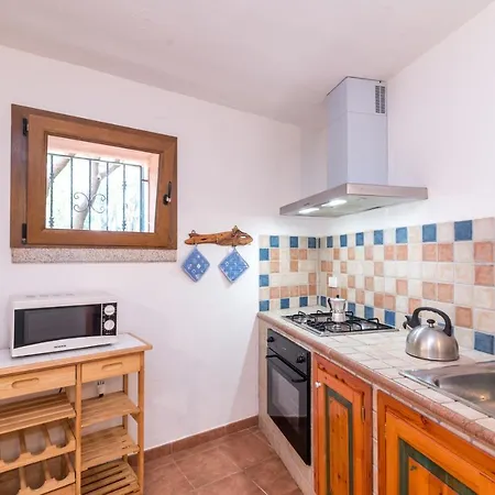 Levante & Est With Shared Pool - Happy Apartment *