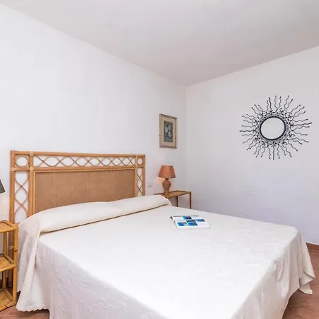 Apartment Levante & Est With Shared Pool - Happy *