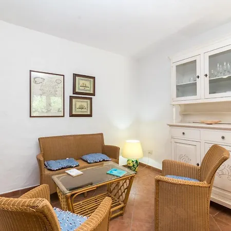 Levante & Est With Shared Pool - Happy * Monte Petrosu
